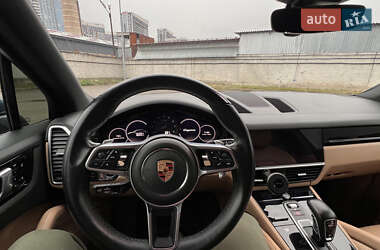 Внедорожник / Кроссовер Porsche Cayenne 2018 в Киеве