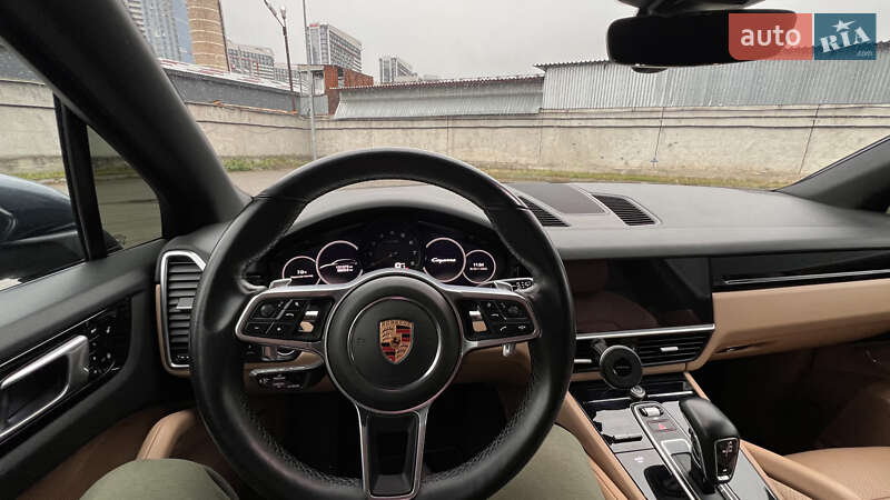 Внедорожник / Кроссовер Porsche Cayenne 2018 в Киеве фото 8 Внедорожник / Кроссовер Porsche Cayenne 2018 в Киеве
