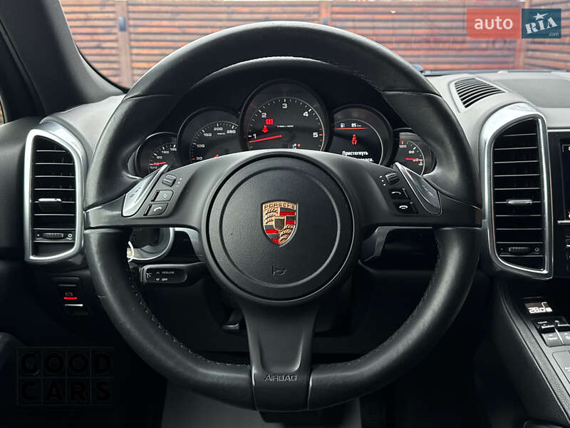 Внедорожник / Кроссовер Porsche Cayenne 2013 в Одессе