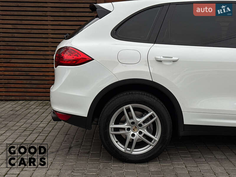 Внедорожник / Кроссовер Porsche Cayenne 2013 в Одессе