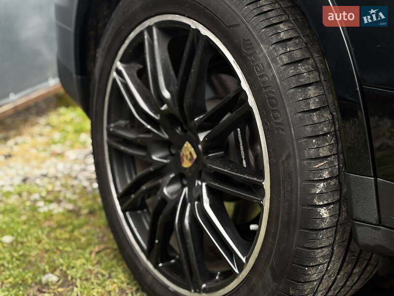 Внедорожник / Кроссовер Porsche Cayenne 2016 в Львове фото 41 Внедорожник / Кроссовер Porsche Cayenne 2016 в Львове