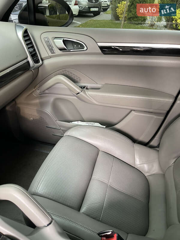 Внедорожник / Кроссовер Porsche Cayenne 2013 в Днепре фото 17 Внедорожник / Кроссовер Porsche Cayenne 2013 в Днепре