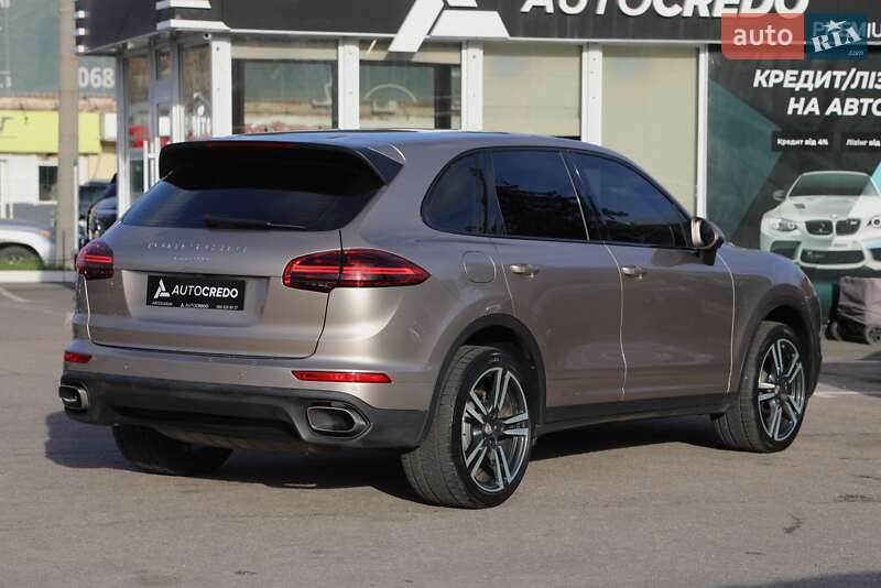 Внедорожник / Кроссовер Porsche Cayenne 2016 в Харькове