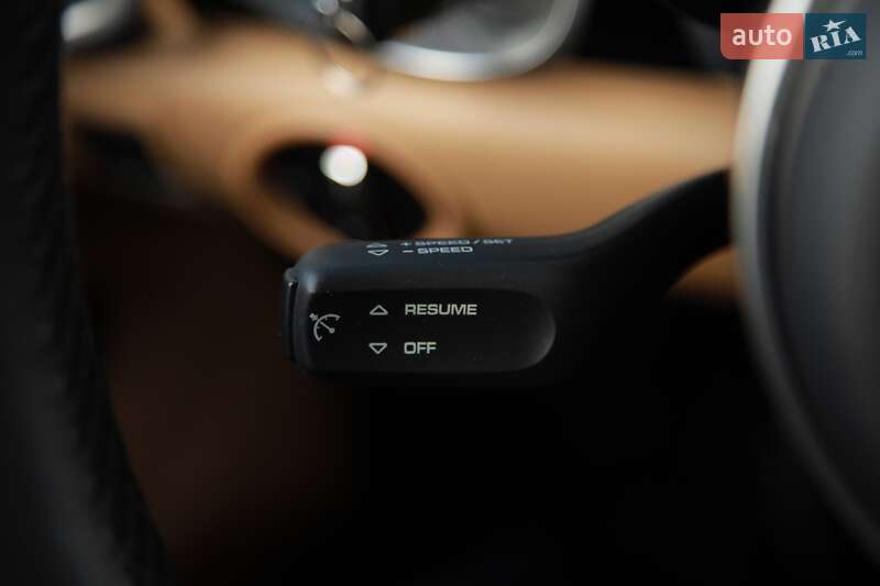 Внедорожник / Кроссовер Porsche Cayenne 2016 в Харькове