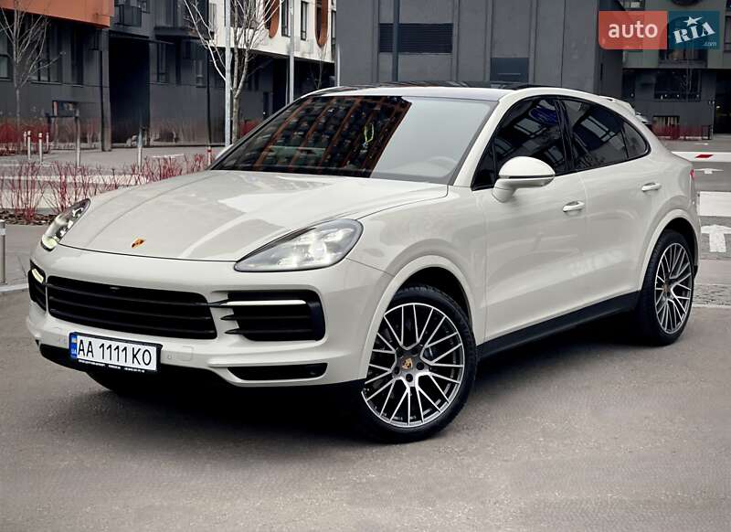 Внедорожник / Кроссовер Porsche Cayenne 2021 в Киеве