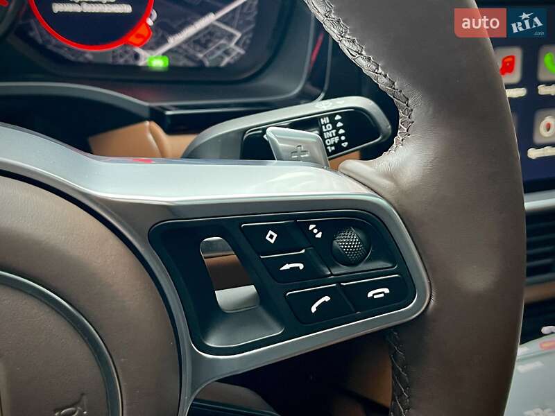 Внедорожник / Кроссовер Porsche Cayenne 2021 в Киеве