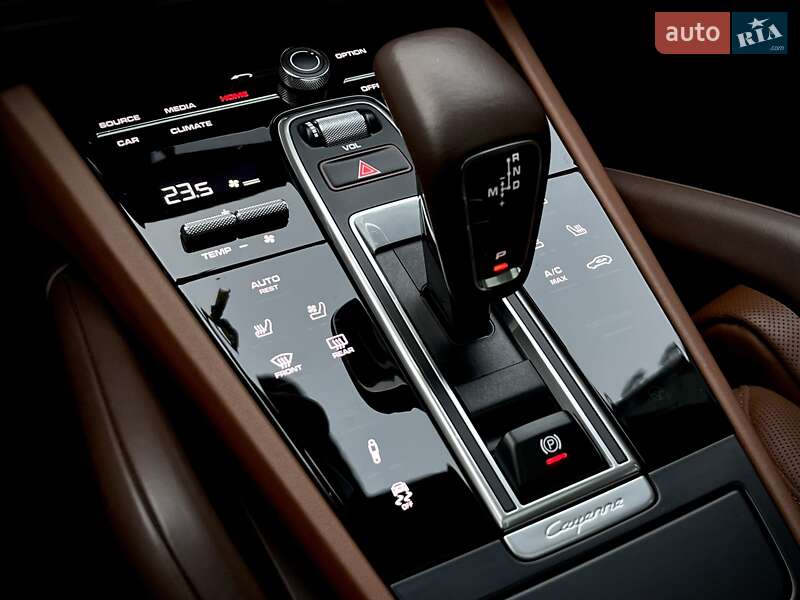 Внедорожник / Кроссовер Porsche Cayenne 2021 в Киеве