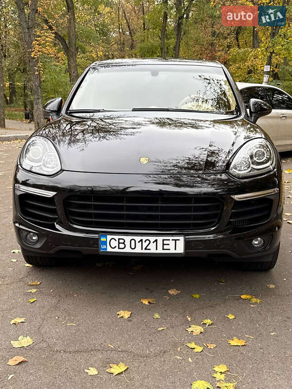 Позашляховик / Кросовер Porsche Cayenne 2015 в Дніпрі