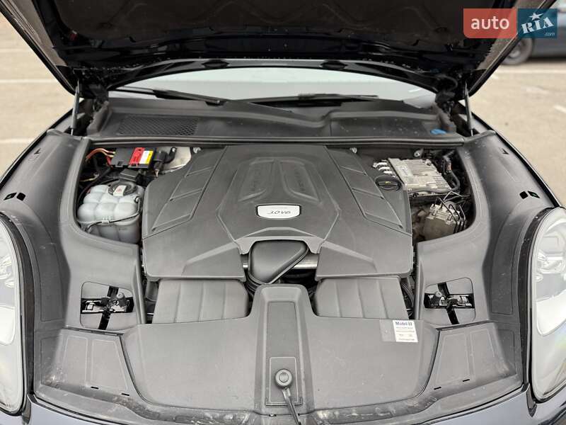 Внедорожник / Кроссовер Porsche Cayenne 2018 в Киеве фото 37 Внедорожник / Кроссовер Porsche Cayenne 2018 в Киеве