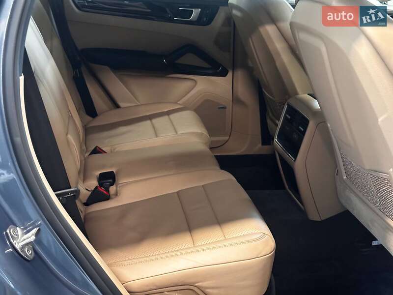 Внедорожник / Кроссовер Porsche Cayenne 2019 в Львове фото 47 Внедорожник / Кроссовер Porsche Cayenne 2019 в Львове