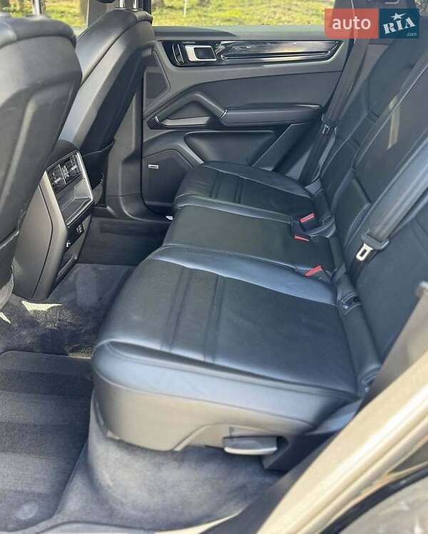 Внедорожник / Кроссовер Porsche Cayenne 2018 в Львове фото 5 Внедорожник / Кроссовер Porsche Cayenne 2018 в Львове