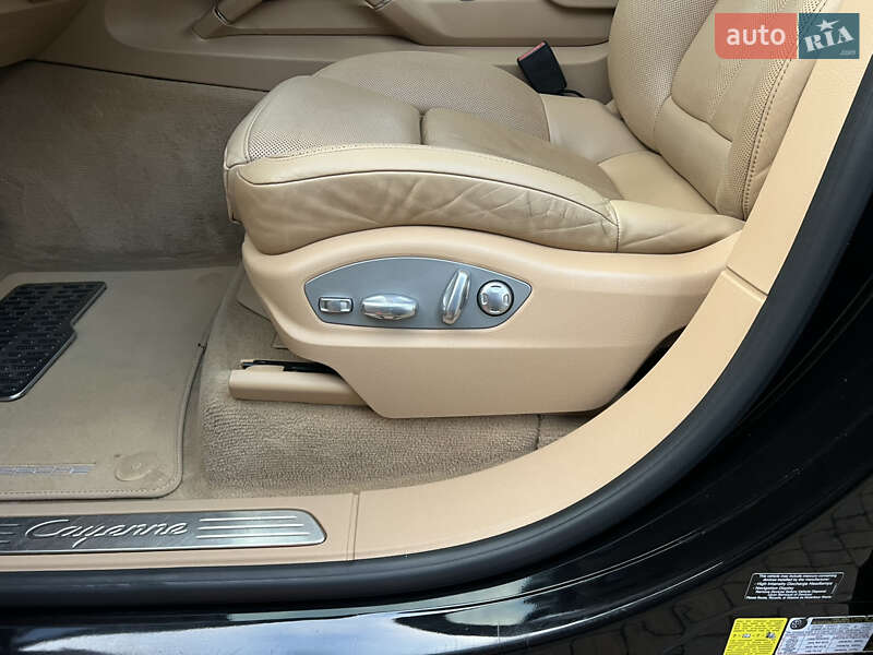 Внедорожник / Кроссовер Porsche Cayenne 2015 в Киеве фото 41 Внедорожник / Кроссовер Porsche Cayenne 2015 в Киеве
