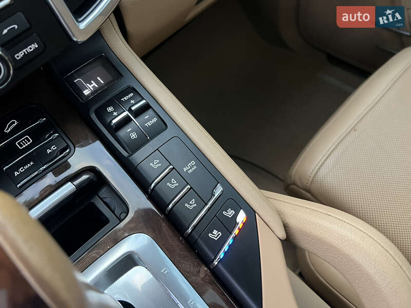 Внедорожник / Кроссовер Porsche Cayenne 2015 в Киеве фото 55 Внедорожник / Кроссовер Porsche Cayenne 2015 в Киеве