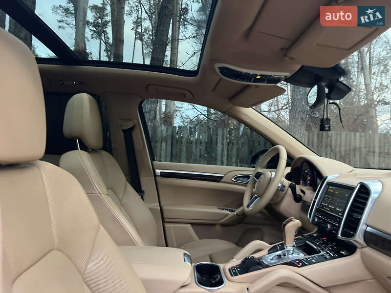 Внедорожник / Кроссовер Porsche Cayenne 2015 в Киеве фото 82 Внедорожник / Кроссовер Porsche Cayenne 2015 в Киеве