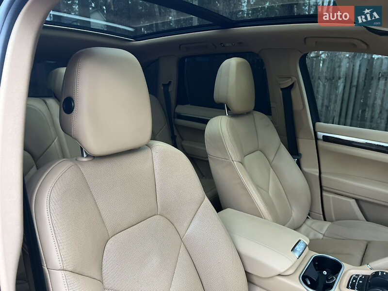 Внедорожник / Кроссовер Porsche Cayenne 2015 в Киеве фото 85 Внедорожник / Кроссовер Porsche Cayenne 2015 в Киеве