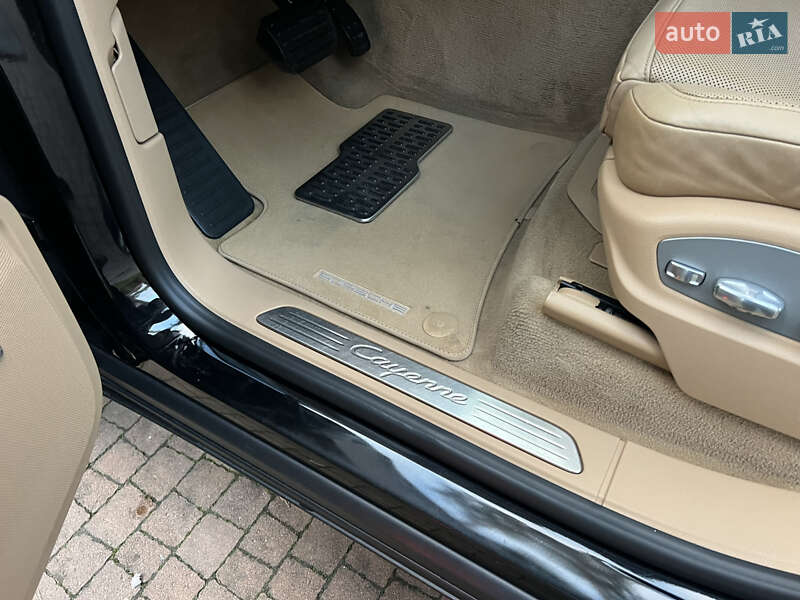 Внедорожник / Кроссовер Porsche Cayenne 2015 в Киеве фото 127 Внедорожник / Кроссовер Porsche Cayenne 2015 в Киеве