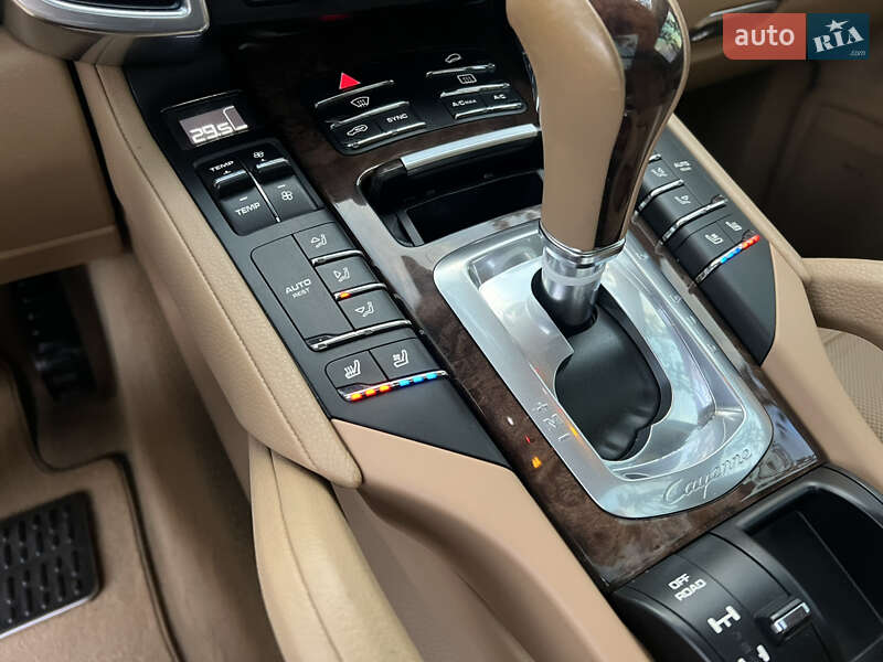 Внедорожник / Кроссовер Porsche Cayenne 2015 в Киеве фото 151 Внедорожник / Кроссовер Porsche Cayenne 2015 в Киеве