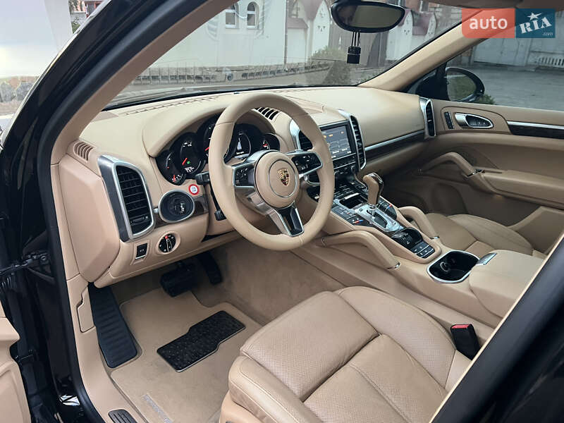 Внедорожник / Кроссовер Porsche Cayenne 2015 в Киеве фото 155 Внедорожник / Кроссовер Porsche Cayenne 2015 в Киеве