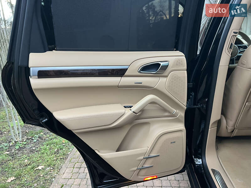 Внедорожник / Кроссовер Porsche Cayenne 2015 в Киеве фото 160 Внедорожник / Кроссовер Porsche Cayenne 2015 в Киеве