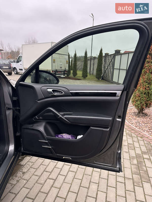 Внедорожник / Кроссовер Porsche Cayenne 2012 в Луцке фото 21 Внедорожник / Кроссовер Porsche Cayenne 2012 в Луцке