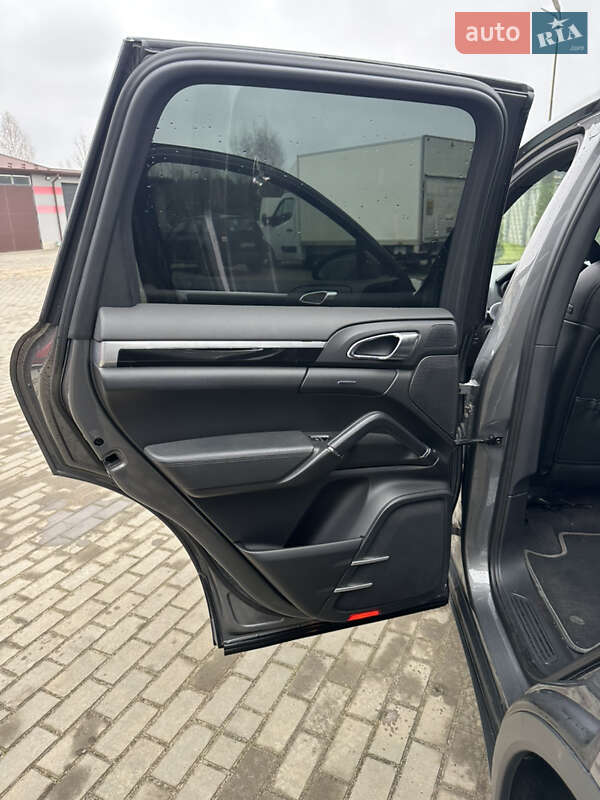 Внедорожник / Кроссовер Porsche Cayenne 2012 в Луцке фото 26 Внедорожник / Кроссовер Porsche Cayenne 2012 в Луцке