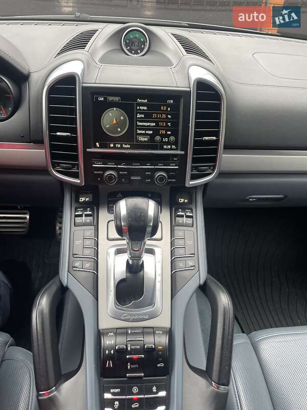 Внедорожник / Кроссовер Porsche Cayenne 2012 в Киеве фото 8 Внедорожник / Кроссовер Porsche Cayenne 2012 в Киеве