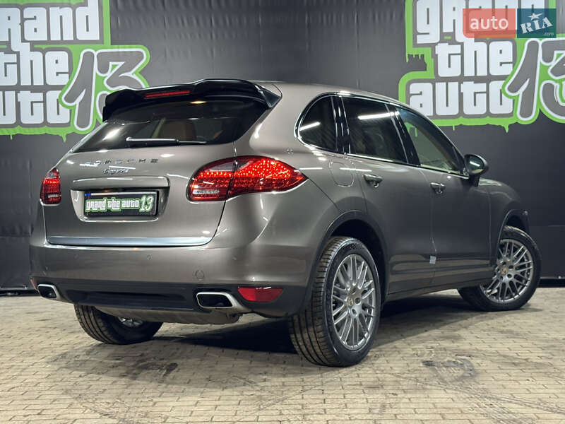 Внедорожник / Кроссовер Porsche Cayenne 2012 в Одессе фото 12 Внедорожник / Кроссовер Porsche Cayenne 2012 в Одессе