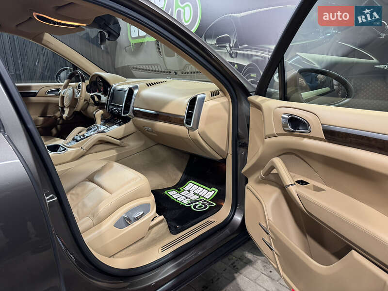 Внедорожник / Кроссовер Porsche Cayenne 2012 в Одессе фото 21 Внедорожник / Кроссовер Porsche Cayenne 2012 в Одессе