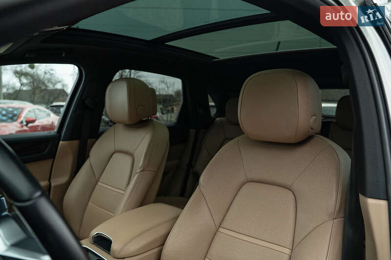 Внедорожник / Кроссовер Porsche Cayenne 2019 в Черновцах фото 41 Внедорожник / Кроссовер Porsche Cayenne 2019 в Черновцах