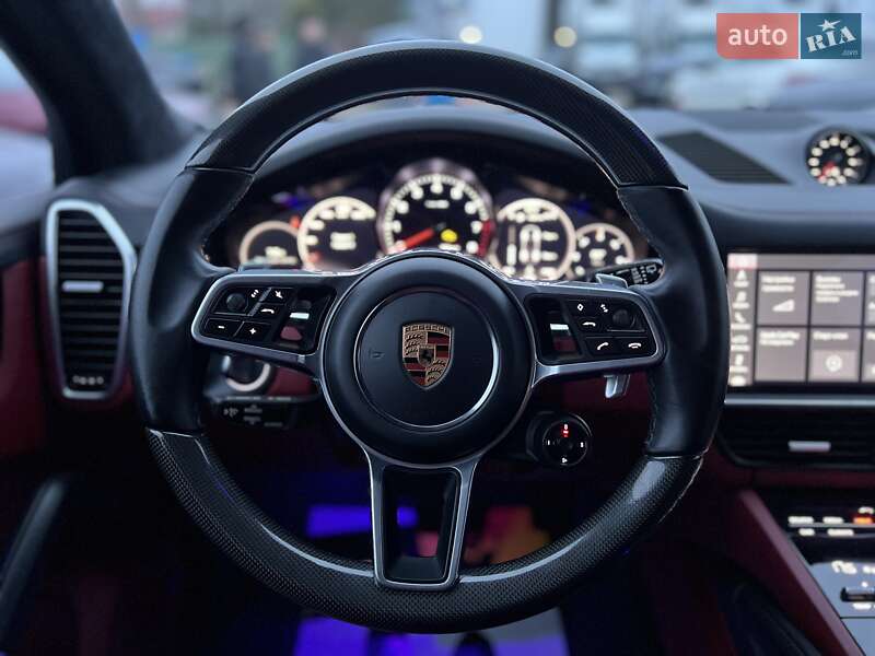 Внедорожник / Кроссовер Porsche Cayenne 2018 в Львове