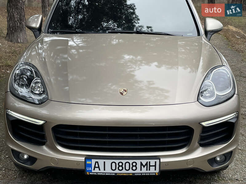 Внедорожник / Кроссовер Porsche Cayenne 2016 в Киеве