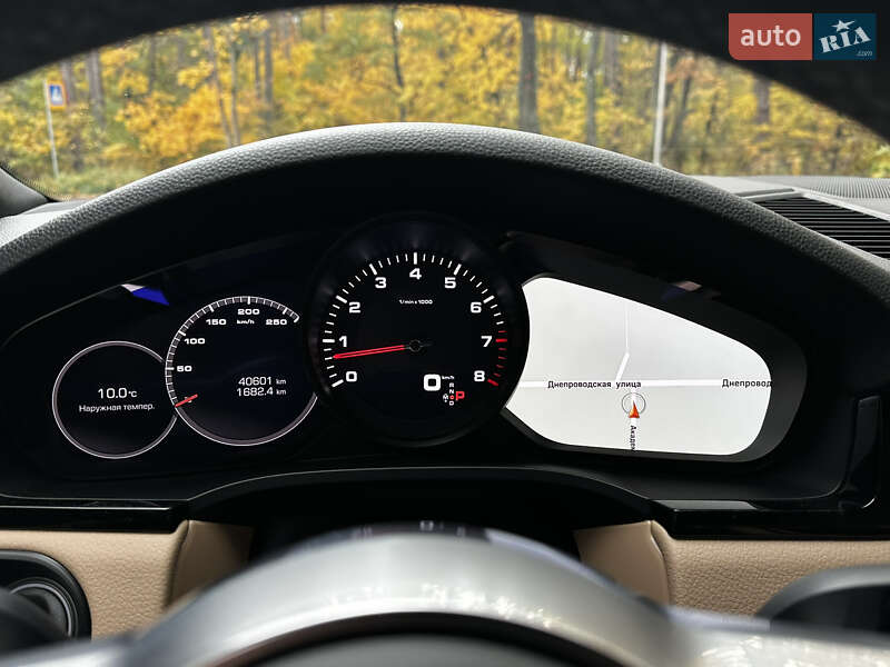 Внедорожник / Кроссовер Porsche Cayenne 2019 в Киеве