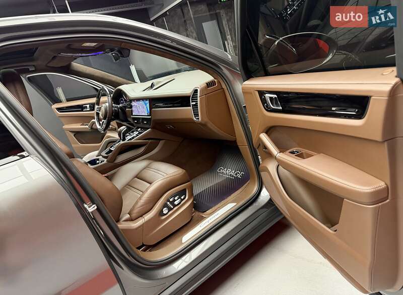 Внедорожник / Кроссовер Porsche Cayenne 2019 в Киеве фото 50 Внедорожник / Кроссовер Porsche Cayenne 2019 в Киеве