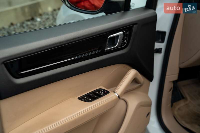Внедорожник / Кроссовер Porsche Cayenne 2019 в Черновцах фото 61 Внедорожник / Кроссовер Porsche Cayenne 2019 в Черновцах
