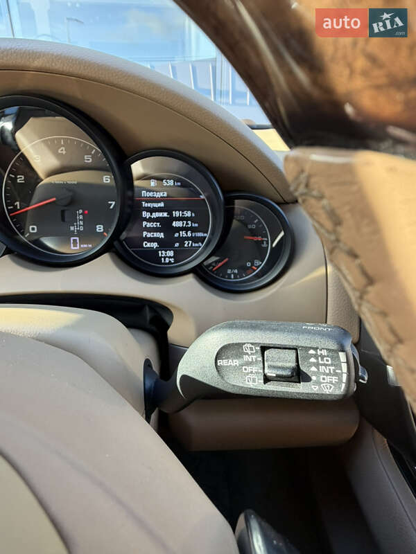 Внедорожник / Кроссовер Porsche Cayenne 2013 в Киеве