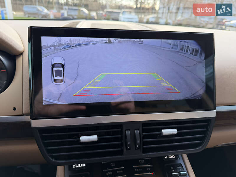 Внедорожник / Кроссовер Porsche Cayenne 2013 в Киеве