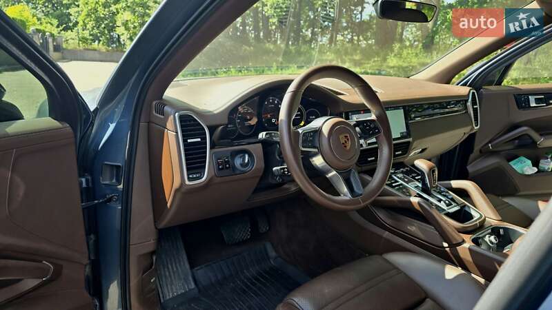 Позашляховик / Кросовер Porsche Cayenne 2019 в Києві