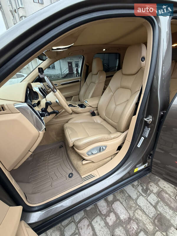 Внедорожник / Кроссовер Porsche Cayenne 2013 в Тернополе фото 30 Внедорожник / Кроссовер Porsche Cayenne 2013 в Тернополе
