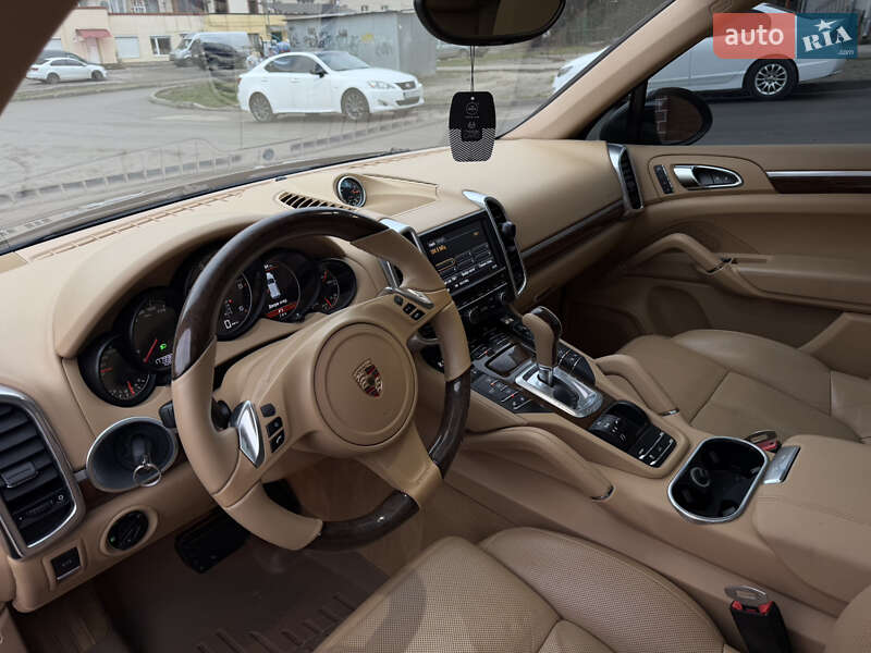 Внедорожник / Кроссовер Porsche Cayenne 2013 в Тернополе фото 35 Внедорожник / Кроссовер Porsche Cayenne 2013 в Тернополе