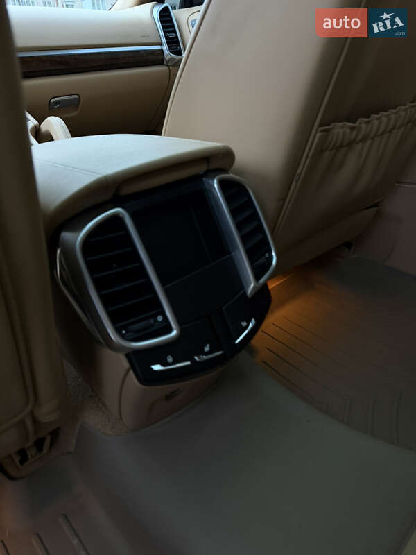 Внедорожник / Кроссовер Porsche Cayenne 2013 в Тернополе фото 41 Внедорожник / Кроссовер Porsche Cayenne 2013 в Тернополе