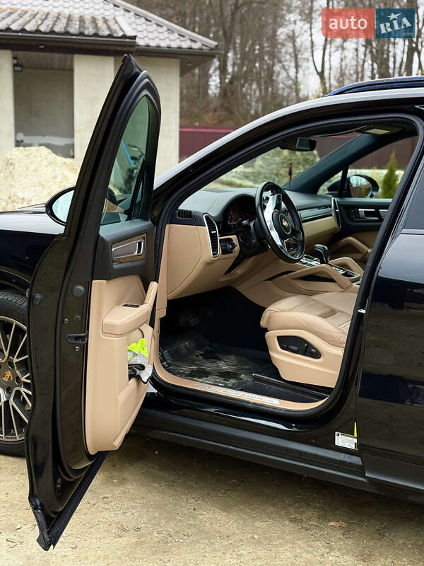 Внедорожник / Кроссовер Porsche Cayenne 2022 в Коломые