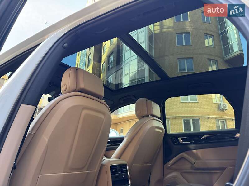 Внедорожник / Кроссовер Porsche Cayenne 2017 в Черновцах фото 44 Внедорожник / Кроссовер Porsche Cayenne 2017 в Черновцах