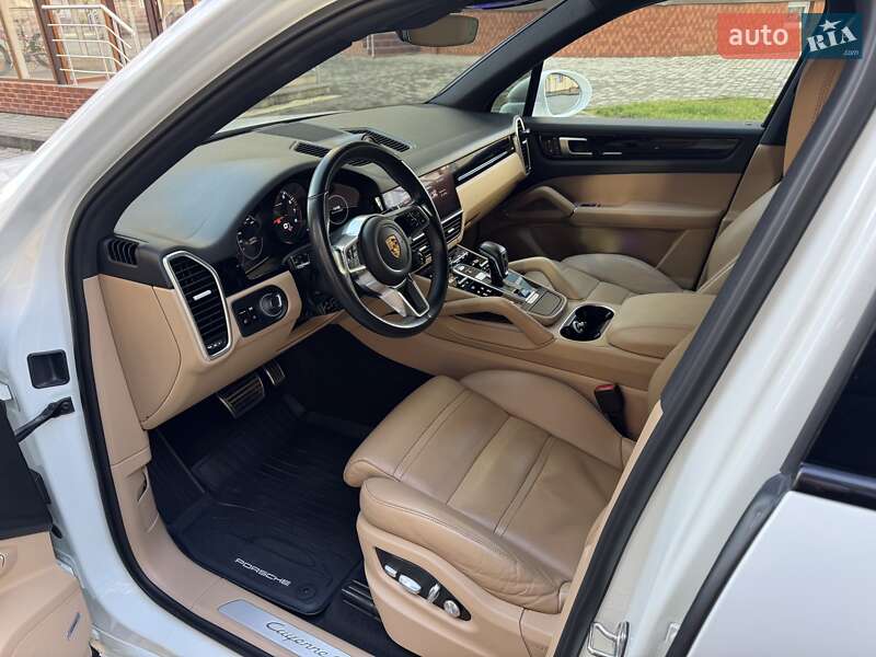 Внедорожник / Кроссовер Porsche Cayenne 2017 в Черновцах фото 48 Внедорожник / Кроссовер Porsche Cayenne 2017 в Черновцах