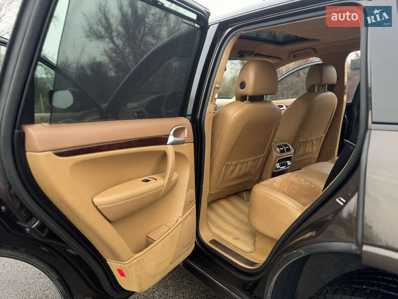 Внедорожник / Кроссовер Porsche Cayenne 2010 в Киеве фото 46 Внедорожник / Кроссовер Porsche Cayenne 2010 в Киеве