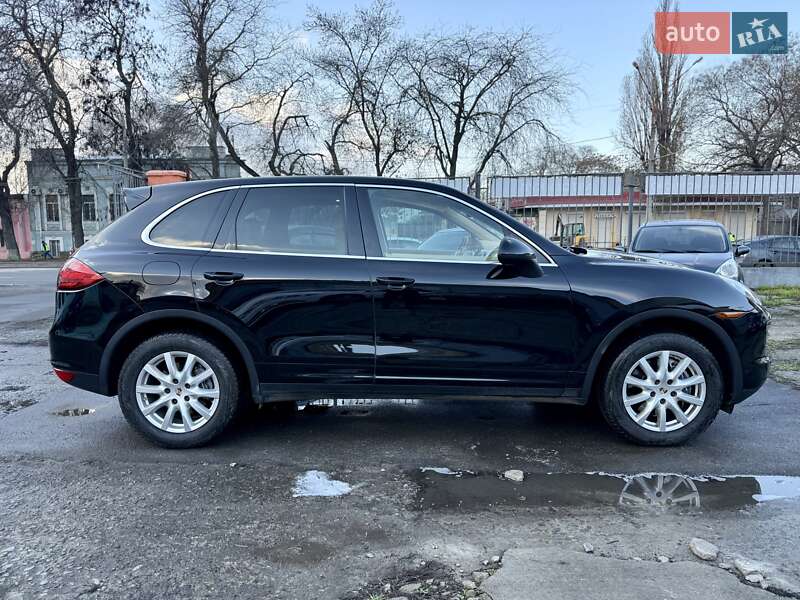 Внедорожник / Кроссовер Porsche Cayenne 2012 в Одессе