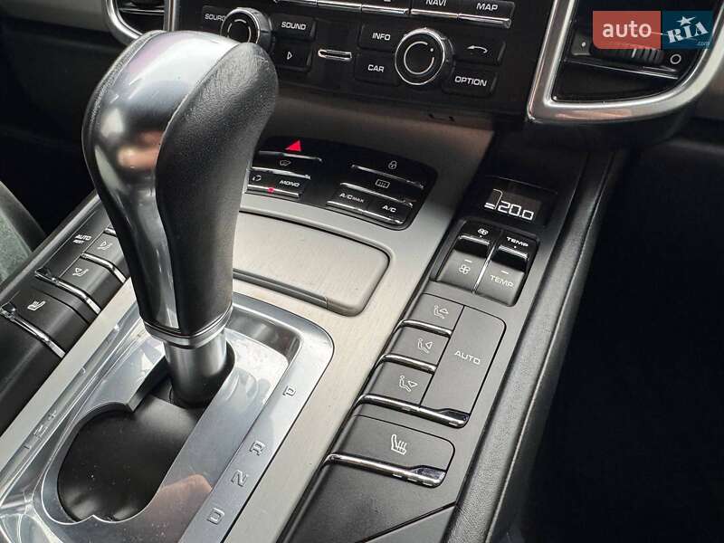 Внедорожник / Кроссовер Porsche Cayenne 2012 в Киеве фото 26 Внедорожник / Кроссовер Porsche Cayenne 2012 в Киеве