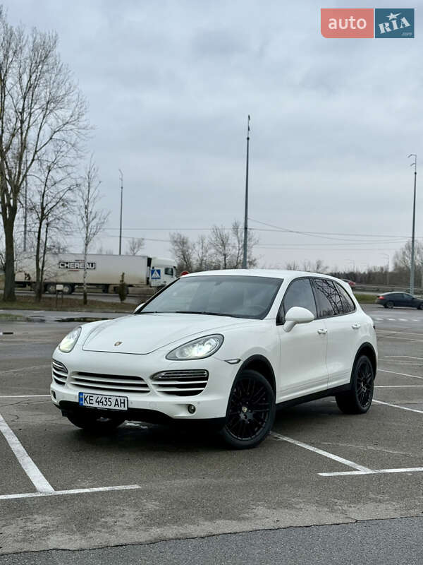 Внедорожник / Кроссовер Porsche Cayenne 2011 в Киеве