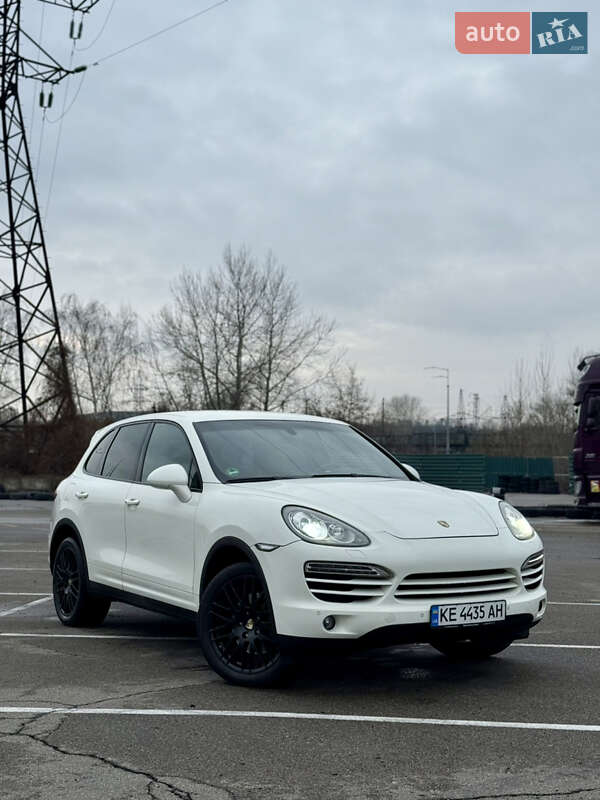 Внедорожник / Кроссовер Porsche Cayenne 2011 в Киеве