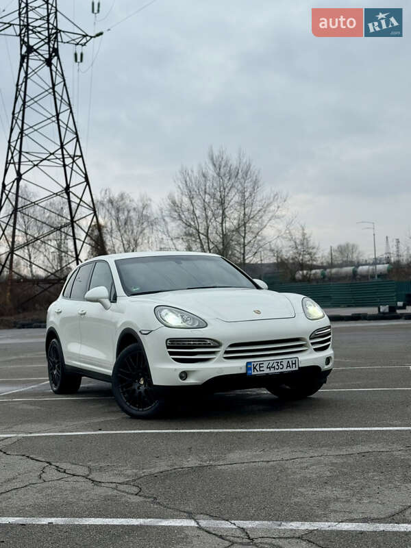 Внедорожник / Кроссовер Porsche Cayenne 2011 в Киеве