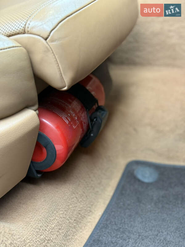 Внедорожник / Кроссовер Porsche Cayenne 2011 в Киеве